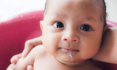 Clínica Goiânia - Todo bebê que regurgita tem refluxo?