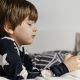 Instituto de Especialidades e Sono em Goiânia - Uso excessivo de celulares e tablets prejudica o sono das crianças