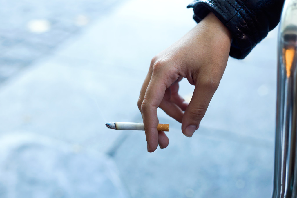 Urologista Goiânia - Qual relação entre o tabagismo e câncer de bexiga
