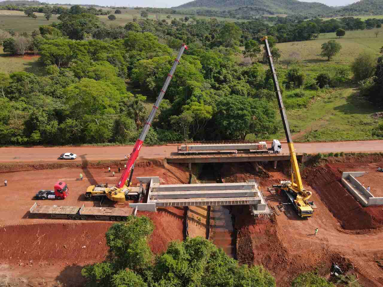 Construção da ponte sobre o córrego Bonsucesso integra obras de duplicação da GO-010-Fotos Goinfra