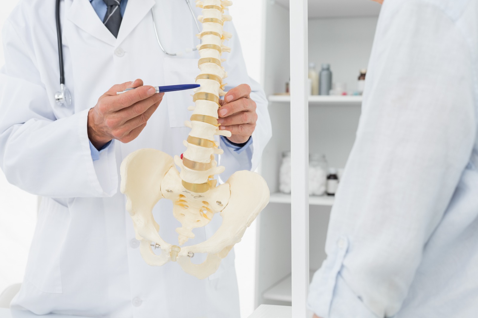 Ortopedia Goiânia - Como funciona a cirurgia endoscópica da coluna