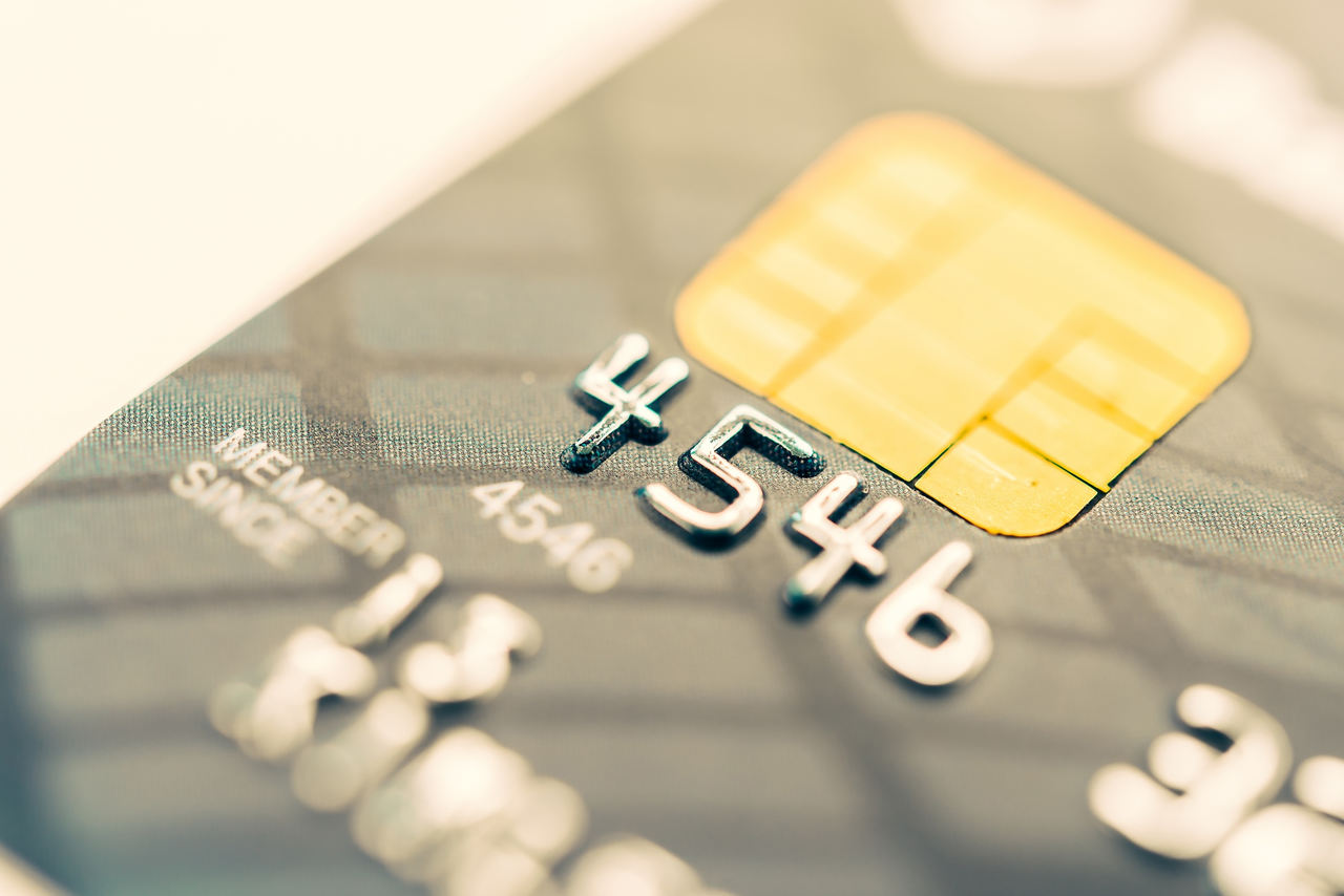 Lei do Programa Desenrola impõe limite de 100% para juros do rotativo do cartão de crédito