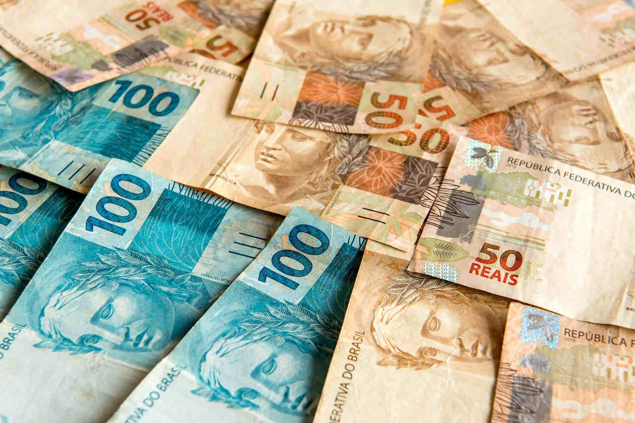 Poupança brasileira registra saída de R$ 87,82 bilhões em 2023