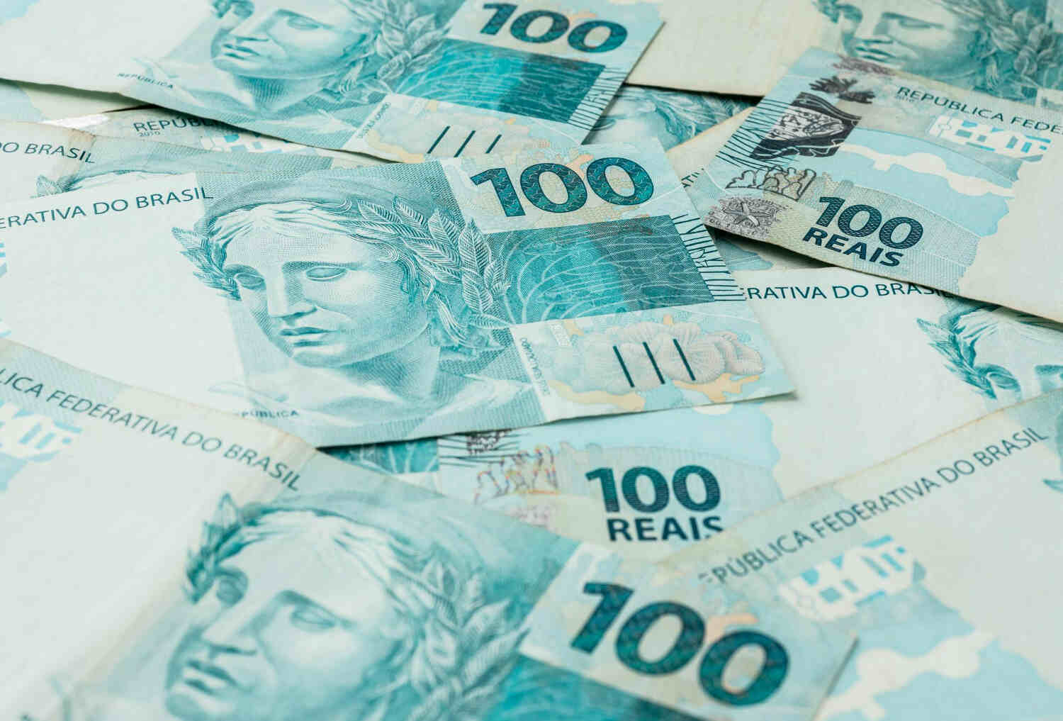Brasileiros ainda não resgataram R$ 7,97 bilhões em recursos esquecidos, revela Banco Central