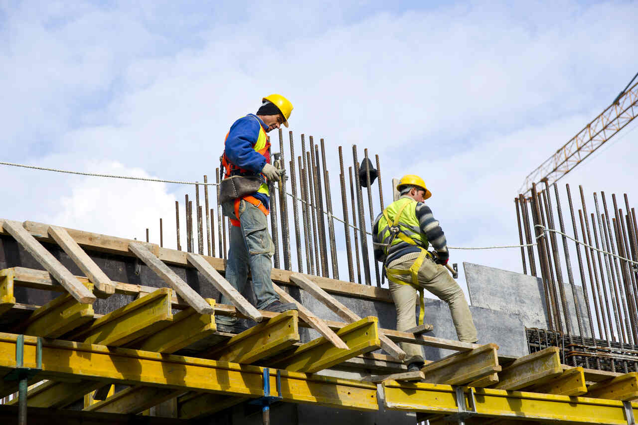 Segurança em Primeiro Lugar: Tudo sobre a NR 18 na Construção Civil