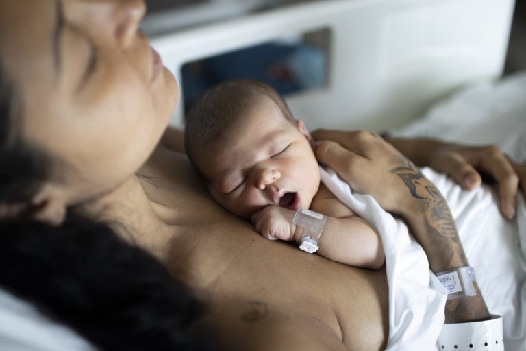 Amamentar na primeira hora: uma decisão que muda o futuro do bebê