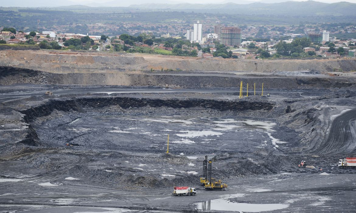 Mineração representa 77% do superávit comercial do Brasil no 1º trimestre de 2025, mesmo com queda nas exportações- José Cruz-Agencia Brasil