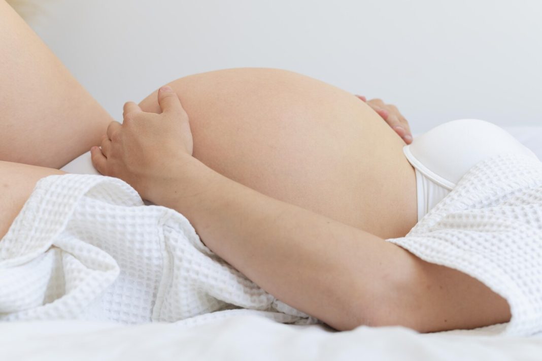 Você sabia que existem diferentes tipos de gravidez de gêmeos